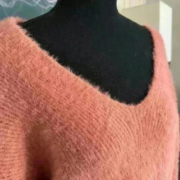 Forever 21 Cozy and Comfy Long Sleeve Tops - Picture 3 of 3